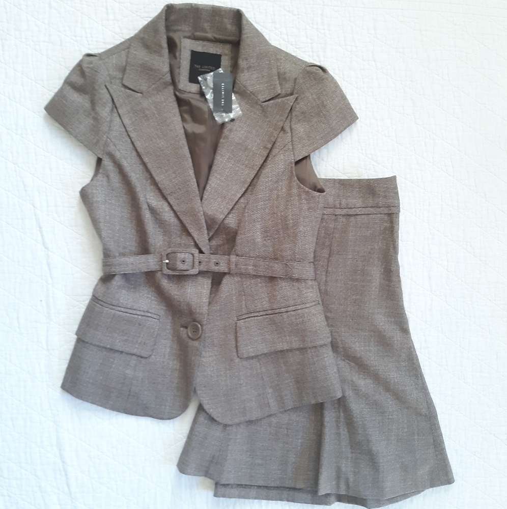 The Limited Belted Skirt Suit Size X-Small